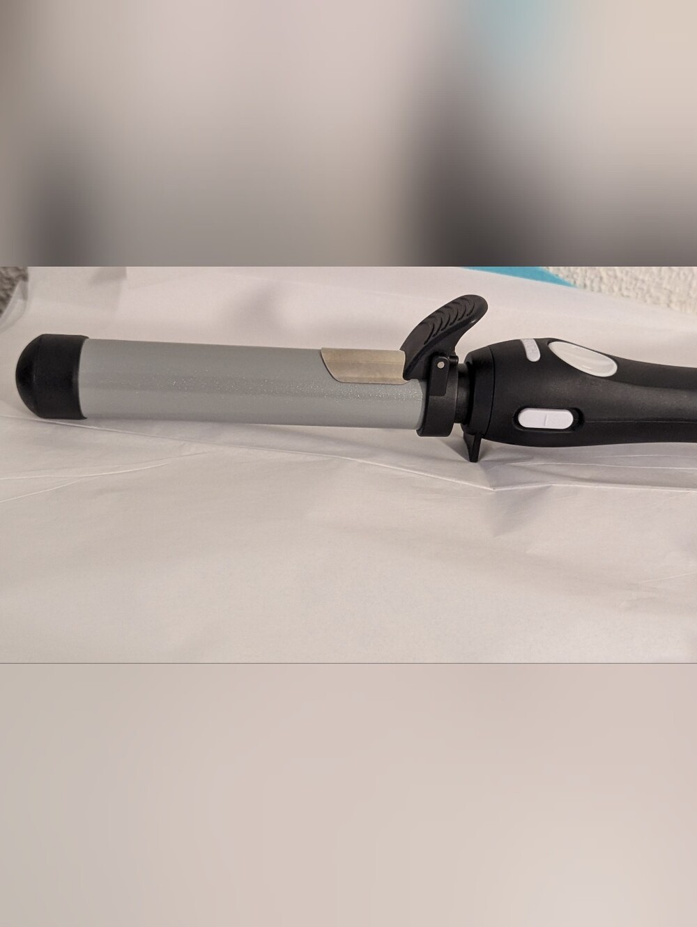 Beachwaver S 1.25 Ceramic Rotating Curling Iron Silver & Black - Picture 4 of 8